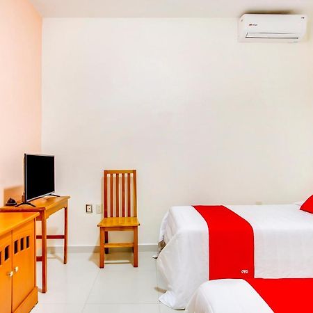 Hotel La Estancia Колима Екстериор снимка