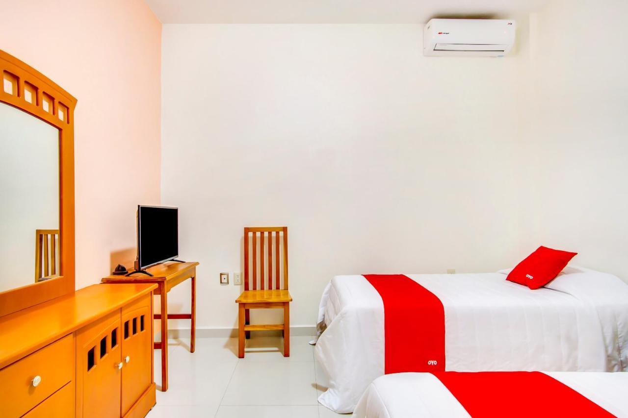 Hotel La Estancia Колима Екстериор снимка