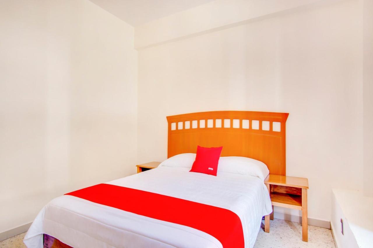 Hotel La Estancia Колима Екстериор снимка