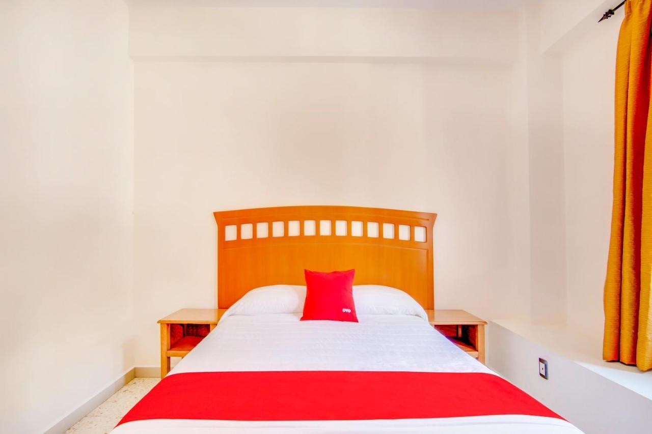 Hotel La Estancia Колима Екстериор снимка