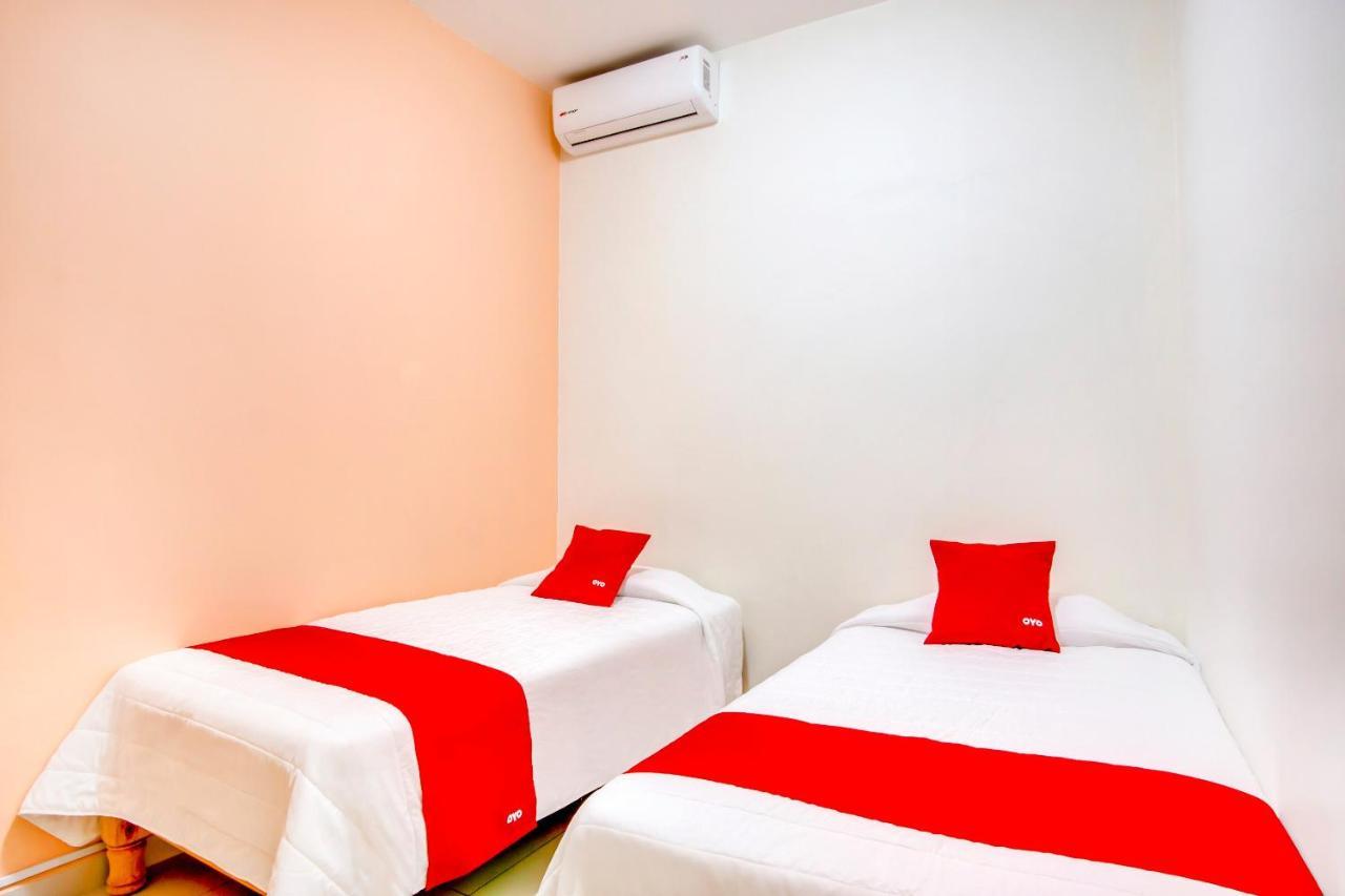 Hotel La Estancia Колима Екстериор снимка
