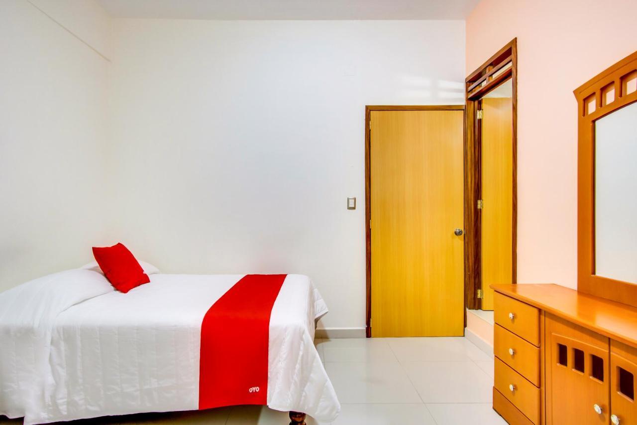 Hotel La Estancia Колима Екстериор снимка